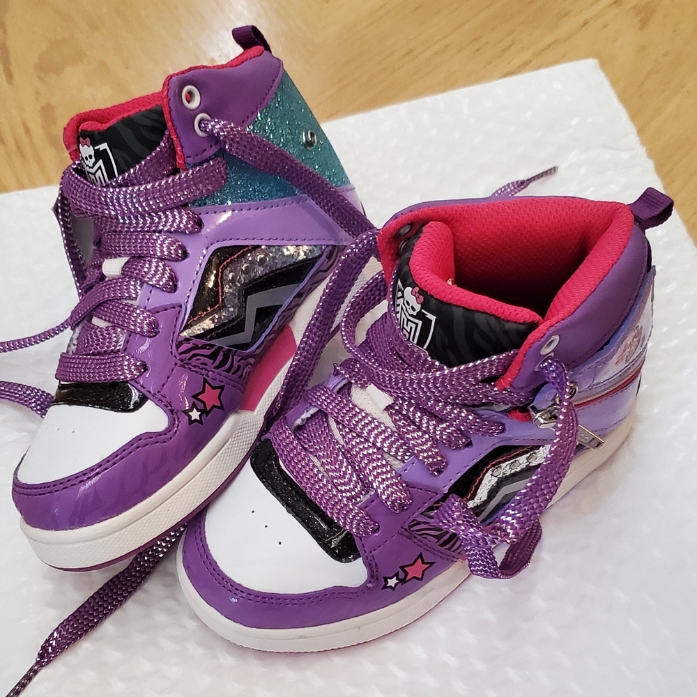 Girls Monster High fashion shoes